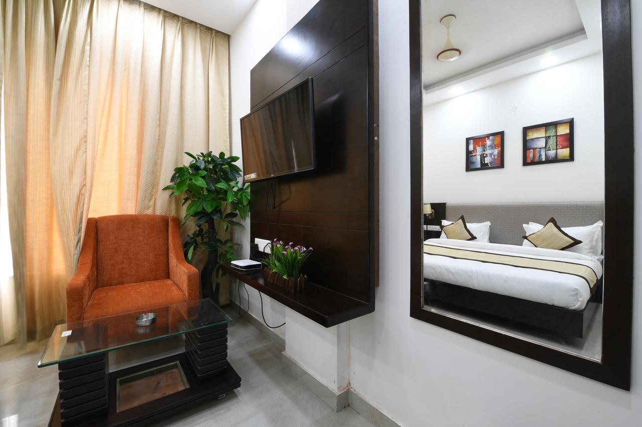 Madhav Muskan Residency Mathura Exterior foto